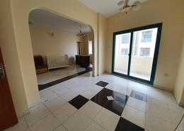 شقة - 3 غرف نوم - 3 حمامات للكراء في شارع عمار بن ياسر - القاسمية - الشارقة