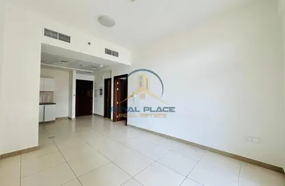 شقة - غرفة نوم - 2 حمامات للايجار في بوابة بن غاطي - الجداف - دبي