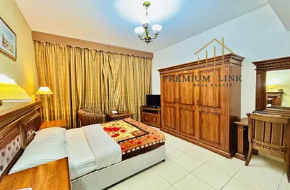 Apartment - Studio - 1 Bathroom for rent in Muraijeb Tower - Hamdan Street - Abu Dhabi