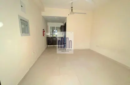 Apartment - Studio - 1 Bathroom for rent in Muwaileh 29 Building - Muwaileh - Sharjah