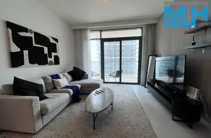Apartment - 1 Bedroom - 1 Bathroom for sale in Marina Vista - EMAAR Beachfront - Dubai Harbour - Dubai