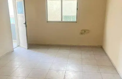 شقة - 1 حمام للايجار في عجمان الصناعية 1 - المنطقة الصناعية - عجمان شقة - 1 حمام للايجار في عجمان الصناعية 1 - المنطقة الصناعية - عجمان