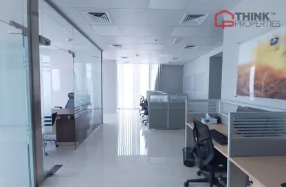 مكتب - استوديو - 1 حمام للايجار في القمة - الخليج التجاري - دبي