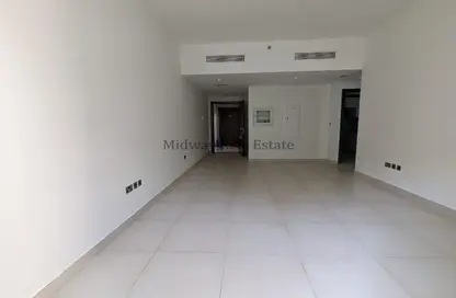 Empty Room image for: Apartment - 1 Bedroom - 2 Bathrooms for rent in Oasis Residences - Masdar City - Abu Dhabi, Image 1