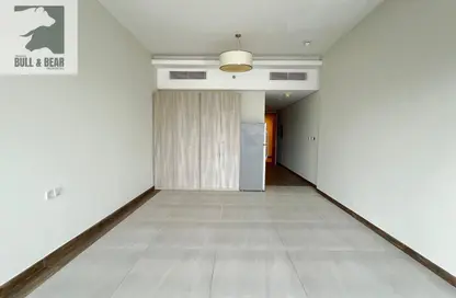 Apartment - Studio - 1 Bathroom for rent in SOL Bay - Business Bay - Dubai