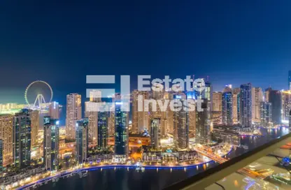 Apartment - 3 Bedrooms - 4 Bathrooms for sale in Vida Residences Dubai Marina - Dubai Marina - Dubai