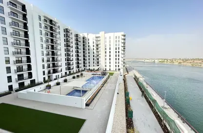 Apartment - 2 Bedrooms - 3 Bathrooms for sale in Waters Edge - Yas Island - Abu Dhabi