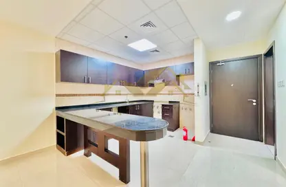 Apartment - 1 Bedroom - 2 Bathrooms for rent in Infinity Building - Sheikh Zayed Road - Dubai