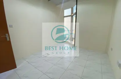 Office Space - Studio - 4 Bathrooms for rent in Khalidiya Centre - Cornich Al Khalidiya - Al Khalidiya - Abu Dhabi Office Space - Studio - 4 Bathrooms for rent in Khalidiya Centre - Cornich Al Khalidiya - Al Khalidiya - Abu Dhabi
