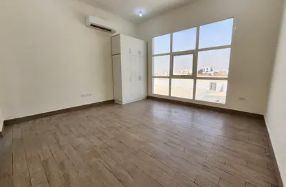 Apartment - Studio - 1 Bathroom for rent in Khalifa City - Abu Dhabi
