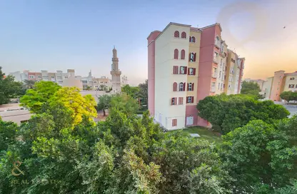 شقة - غرفة نوم - 2 حمامات للايجار في ديسكفري غاردنز - دبي