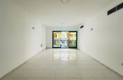 Apartment - 2 Bedrooms - 2 Bathrooms for rent in Mankhool Building - Mankhool - Bur Dubai - Dubai