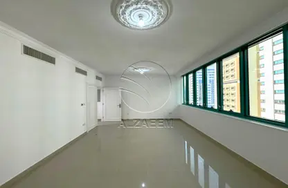شقة - 3 غرف نوم - 4 حمامات للايجار في برج الأريام - منطقة النادي السياحي - أبوظبي
