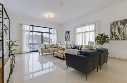 Villa - 4 Bedrooms - 6 Bathrooms for rent in Al Dana Villas - Sharm - Fujairah