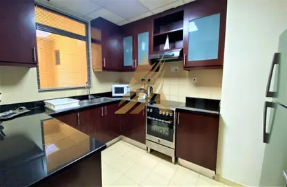 Kitchen image for: Hotel  and  Hotel Apartment - 1 Bedroom - 2 Bathrooms for rent in Roda Amwaj Suites - Amwaj - Jumeirah Beach Residence - Dubai, Image 1