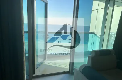 شقة - 2 غرف نوم - 2 حمامات للايجار في مساكن كورنيش عجمان - طريق كورنيش عجمان - عجمان