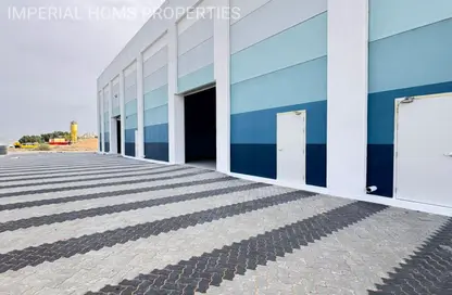 Warehouse - Studio for rent in Umm Al Thuoob - Umm Al Quwain