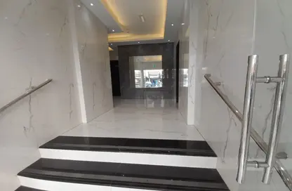 عمارة بالكامل - 3 غرف نوم - 3 حمامات للبيع في آل نهيان - أبوظبي