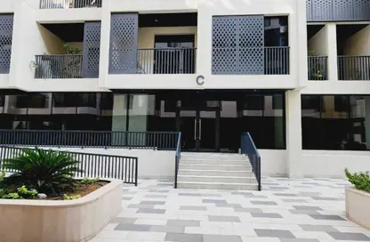 Retail Space for Sale in Nasayem Avenue
