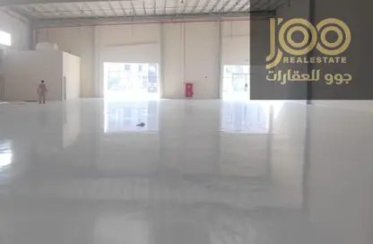 Warehouse - Studio - 2 Bathrooms for rent in Umm Al Thuoob - Umm Al Quwain