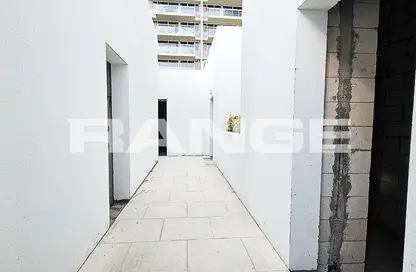 متجر - استوديو للايجار في بناية هاميني - منطقة 15 - قرية جميرا الدائرية - دبي