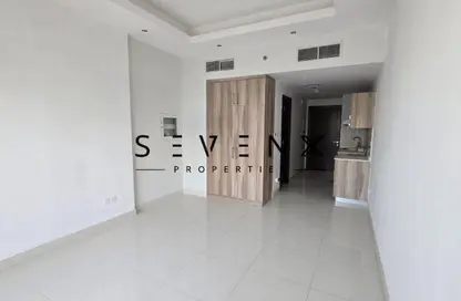 شقة - 1 حمام للايجار في برج هيرا - مدينة دبي الرياضية - دبي