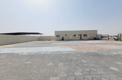 أرض - استوديو للايجار في البطائح - الشارقة