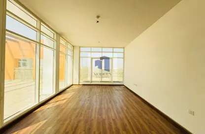 Apartment - 3 Bedrooms - 4 Bathrooms for rent in Al Telal 12 - Jumeirah 1 - Jumeirah - Dubai
