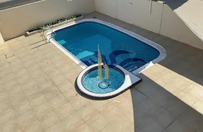 Villa - 5 Bedrooms - 5 Bathrooms for rent in Jumeirah 1 Villas - Jumeirah 1 - Jumeirah - Dubai