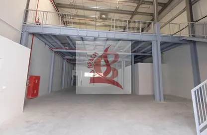 Warehouse - Studio - 1 Bathroom for rent in Umm Ramool - Dubai