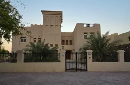 فيلا - 6 غرف نوم - 6 حمامات للبيع في فلل قرية الحمرا - قرية الحمرا - رأس الخيمة