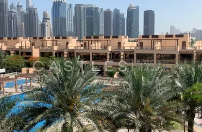 Villa - 4 Bedrooms - 5 Bathrooms for rent in Jumeirah Islands Townhouses - Jumeirah Islands - Dubai