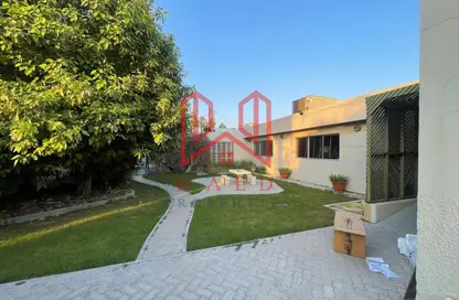 Villa - Studio - 7+ Bathrooms for rent in Jumeirah 1 Villas - Jumeirah 1 - Jumeirah - Dubai