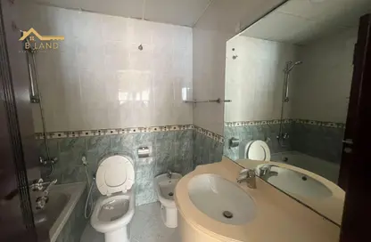 شقة - 2 غرف نوم - 4 حمامات للايجار في المجاز 3 - المجاز - الشارقة