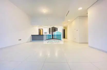 Apartment - 2 Bedrooms - 4 Bathrooms for rent in The View - Danet Abu Dhabi - Abu Dhabi