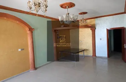 Apartment - 2 Bedrooms - 1 Bathroom for rent in Al Rashidiya Towers - Al Rashidiya - Ajman Downtown - Ajman