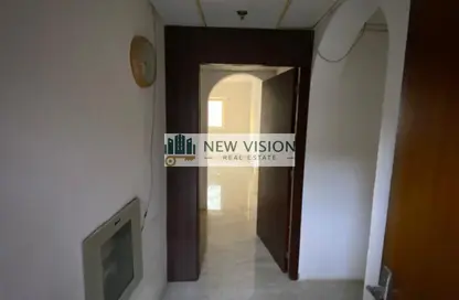 شقة - 2 غرف نوم - 3 حمامات للايجار في مبني خيري - الخان - الشارقة