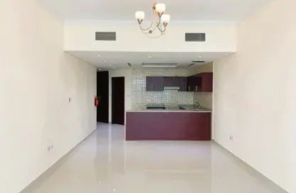 Apartment - 1 Bathroom for rent in Oasis Tower 1 - Dubai Sports City - Dubai