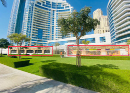 Five retails - long facade - Marina Walk