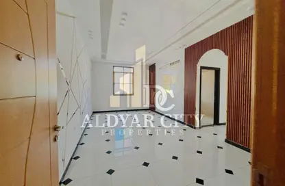 شقة - 2 غرف نوم - 2 حمامات للايجار في فلل الروضة 3 - 3  الروضة - الروضة - عجمان