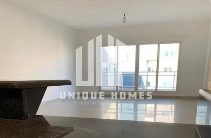 Apartment - 1 Bedroom - 2 Bathrooms for sale in Tower 32 - Al Reef Downtown - Al Reef - Abu Dhabi