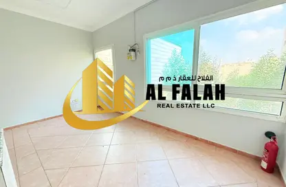 شقة - 1 حمام للايجار في البطينة - الشارقة شقة - 1 حمام للايجار في البطينة - الشارقة