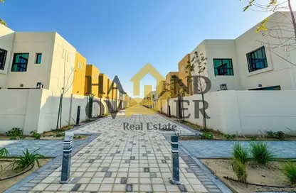 تاون هاوس - 4 غرف نوم - 5 حمامات للبيع في مدينة الشارقة المستدامة - الشارقة