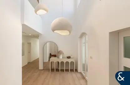 Villa - 5 Bedrooms - 4 Bathrooms for rent in Garden Homes Frond M - Garden Homes - Palm Jumeirah - Dubai