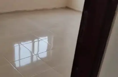 Apartment - 2 Bedrooms - 2 Bathrooms for rent in Al Qulaya'ah - Al Sharq - Sharjah