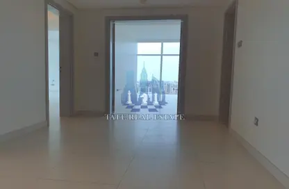 Empty Room image for: Apartment - 1 Bedroom - 2 Bathrooms for rent in Tourist Club Area - Abu Dhabi, Image 1