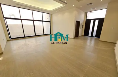 شقة - 3 غرف نوم - 4 حمامات للايجار في مدينة الرياض - أبوظبي