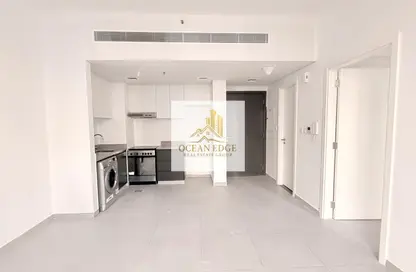 شقة - غرفة نوم - 2 حمامات للايجار في ذا لينك - إيست فييليدج - الجادة - الشارقة