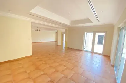 Villa - 4 Bedrooms - 4 Bathrooms for rent in Umm Suqeim 1 Villas - Umm Suqeim 1 - Umm Suqeim - Dubai