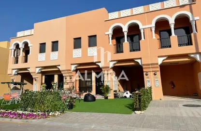 Villa - 2 Bedrooms - 3 Bathrooms for rent in Zone 7 - Hydra Village - Abu Dhabi
